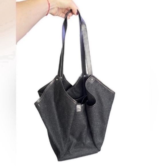 Elegant Women's Shoulder Bag Set - Brown, Gray, and Black - Picture 2 of 11